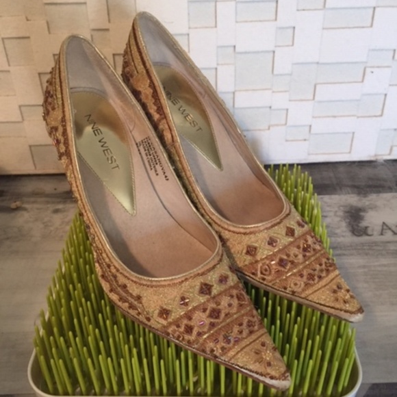 nine west pointed heels